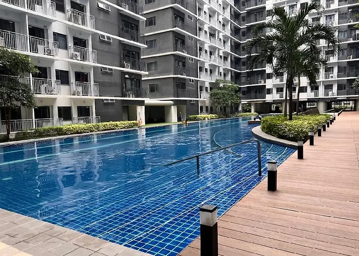 Cozy Moa Staycation Pool View Netflix And Walk To Mall 马尼拉