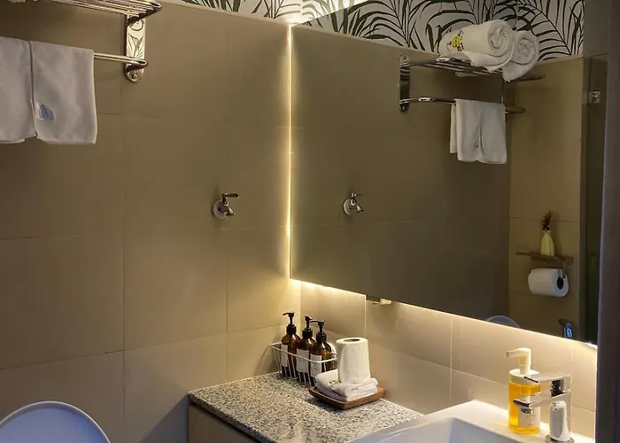Cozy Moa Staycation Pool View Netflix And Walk To Mall *