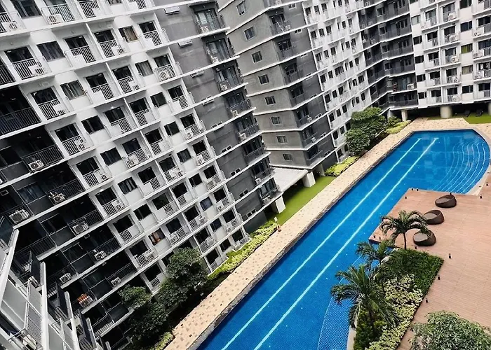 Cozy Moa Staycation Pool View Netflix And Walk To Mall 公寓 *