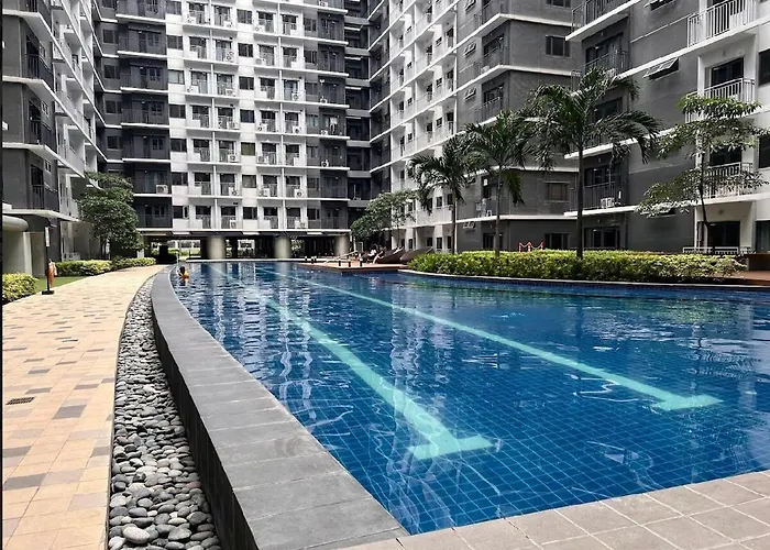 Cozy Moa Staycation Pool View Netflix And Walk To Mall 公寓 *